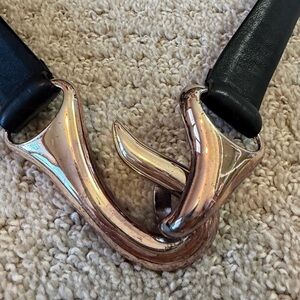 Chicos Black Leather Belt Silver -Tone Knot Buckle Sz M/L Adjustable Classic